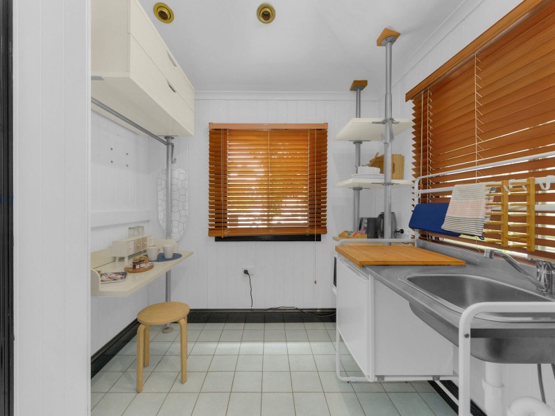 57 Eildon Rd, Windsor QLD 4030