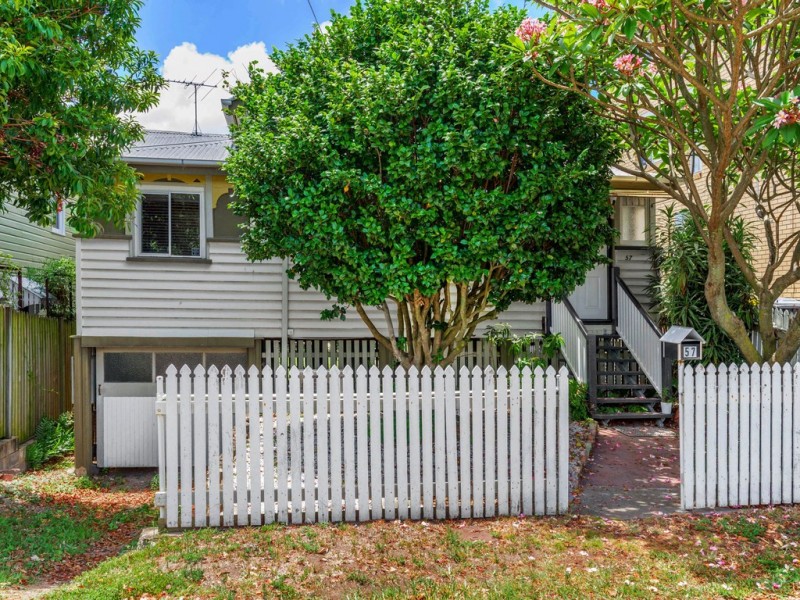 57 Eildon Rd, Windsor QLD 4030