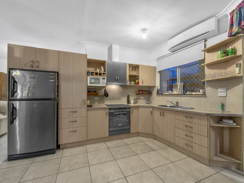 1 Bel Air Court, Ferny Hills QLD 4055