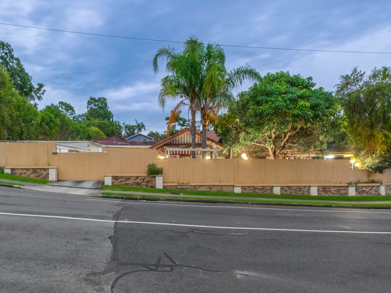 1 Bel Air Court, Ferny Hills QLD 4055