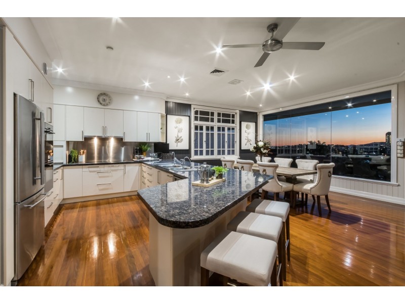 10 Hawthorne Road, Hawthorne QLD 4171