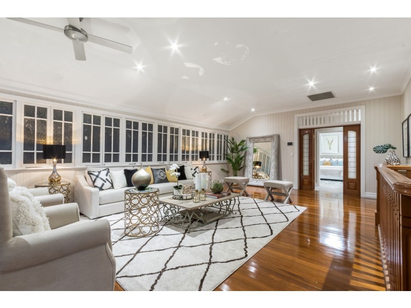 10 Hawthorne Road, Hawthorne QLD 4171