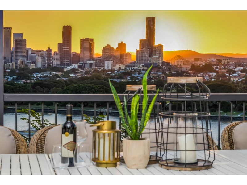 10 Hawthorne Road, Hawthorne QLD 4171