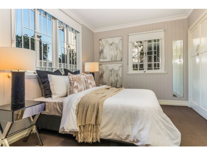 10 Hawthorne Road, Hawthorne QLD 4171