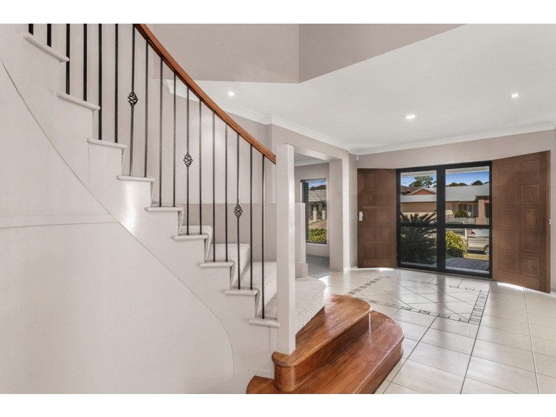 4 Oltrarno Place, Bridgeman Downs QLD 4035