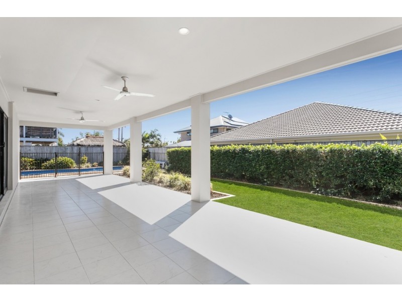 4 Oltrarno Place, Bridgeman Downs QLD 4035