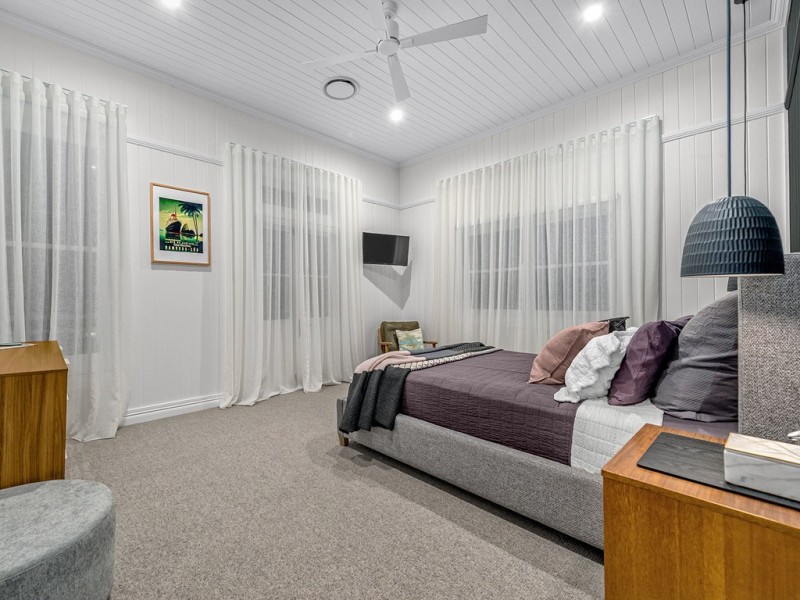 28 Newton Street, Grange QLD 4051