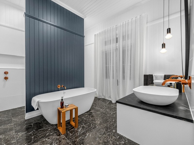 28 Newton Street, Grange QLD 4051