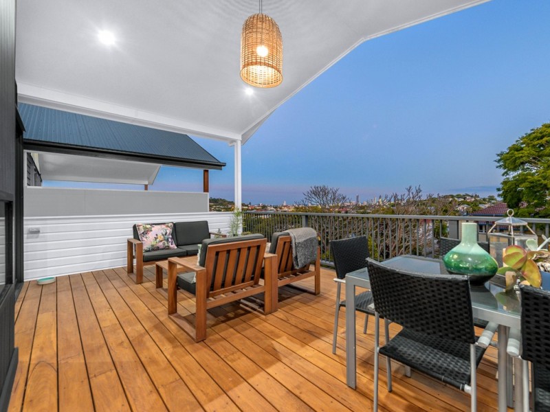 28 Newton Street, Grange QLD 4051