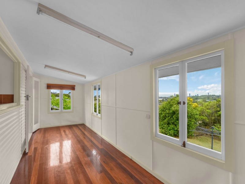 36 Allowrie Street, Stafford QLD 4053