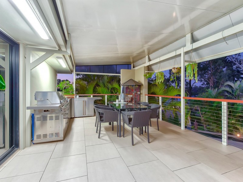 8 Rogers Parade West, Everton Park QLD 4053