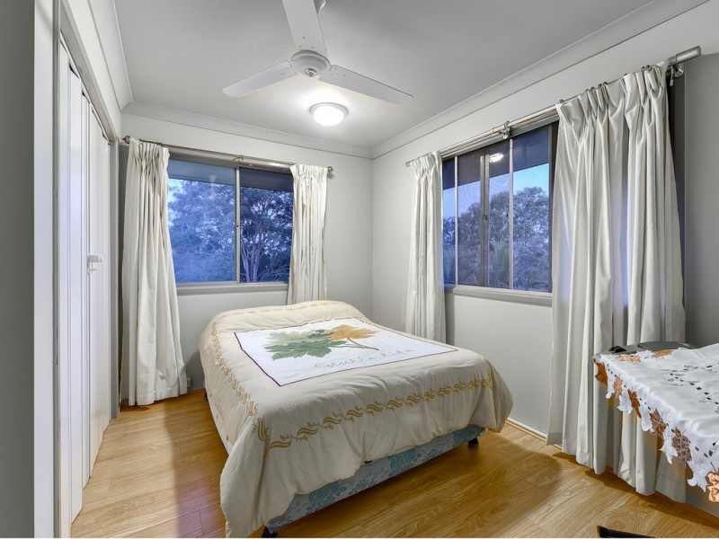 8 Rogers Parade West, Everton Park QLD 4053