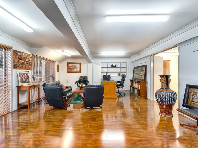 8 Rogers Parade West, Everton Park QLD 4053