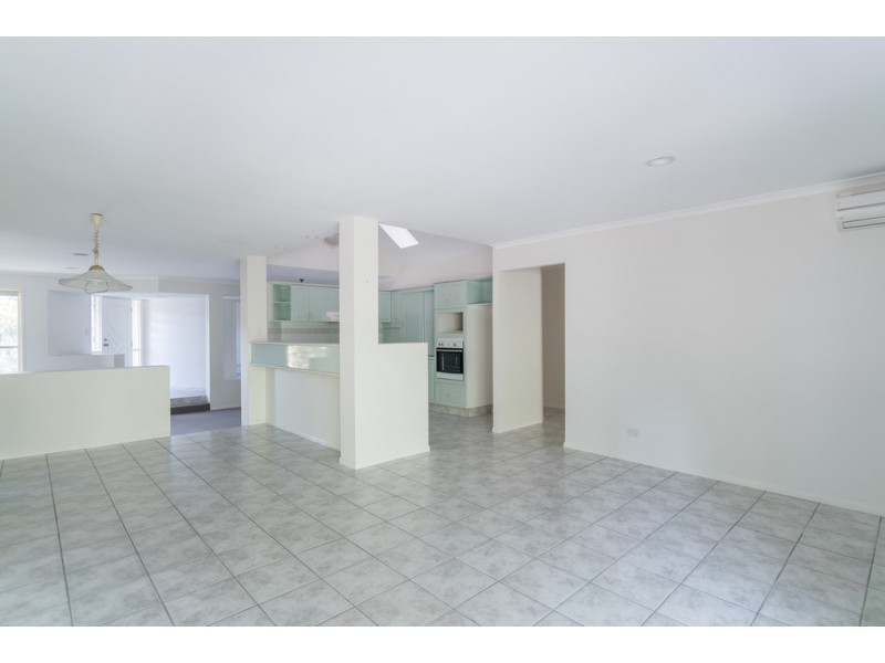 1 Redford Crescent, Mcdowall QLD 4053
