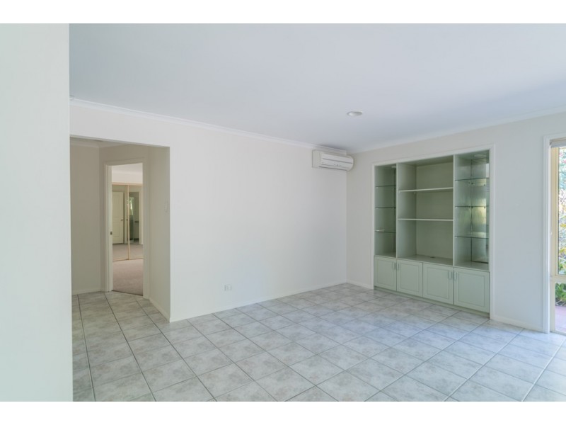 1 Redford Crescent, Mcdowall QLD 4053