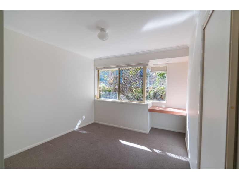 1 Redford Crescent, Mcdowall QLD 4053