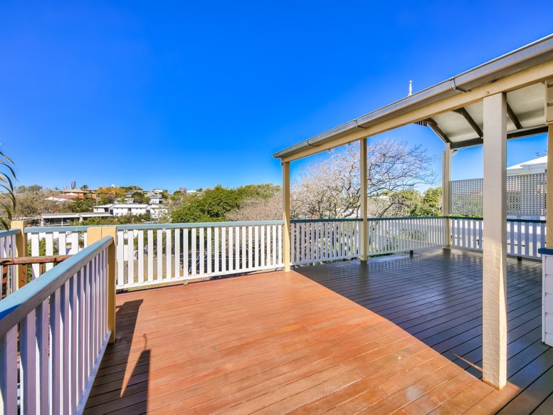 8 Fairleigh Street, Windsor QLD 4030