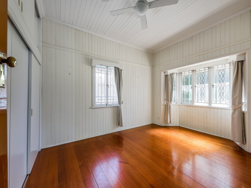 8 Fairleigh Street, Windsor QLD 4030