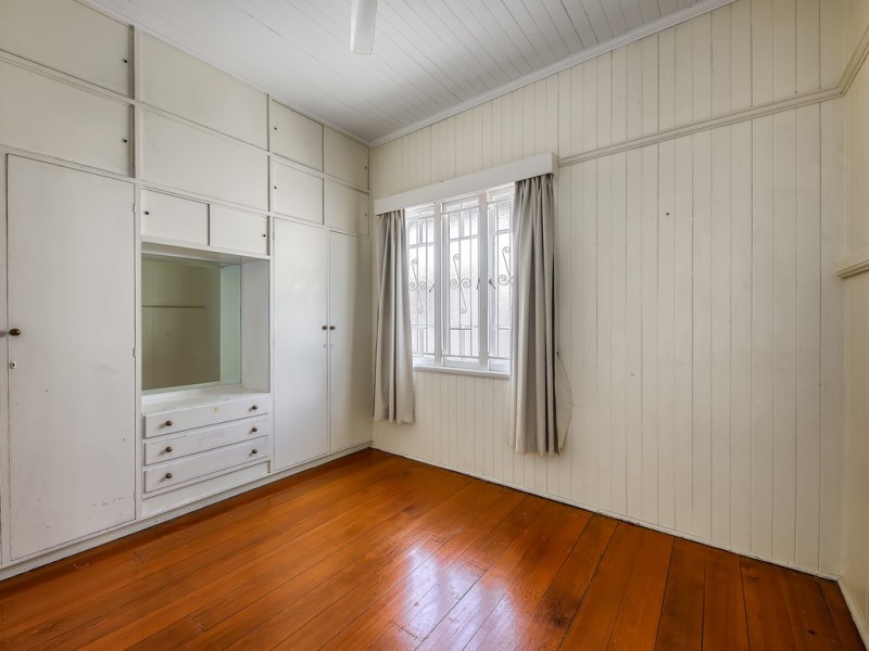 8 Fairleigh Street, Windsor QLD 4030