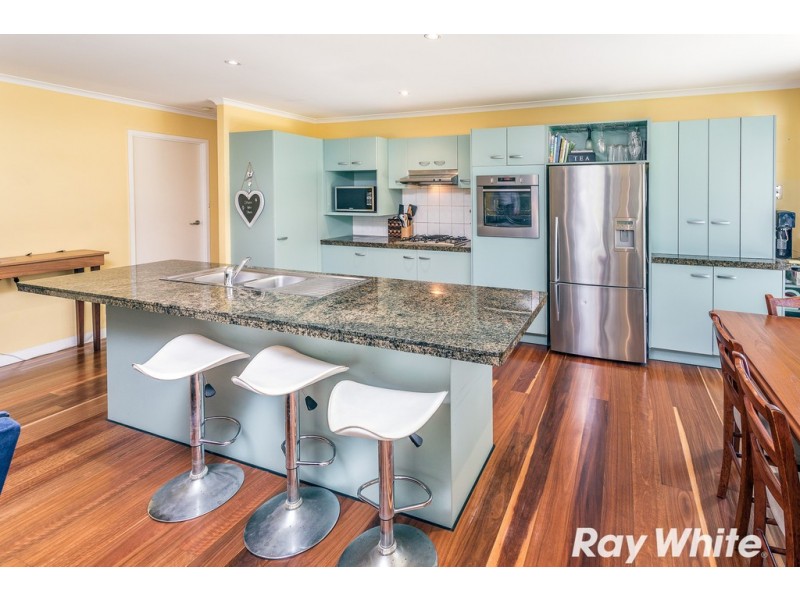 11 Phoebe Court, Bunya QLD 4055