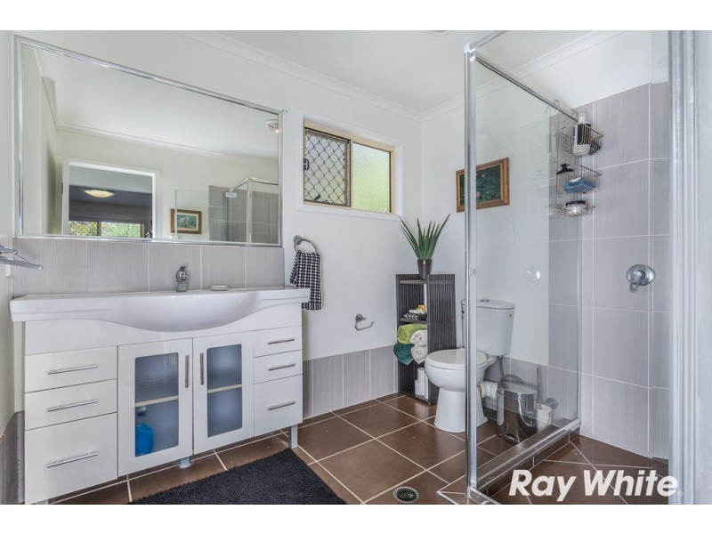 11 Phoebe Court, Bunya QLD 4055