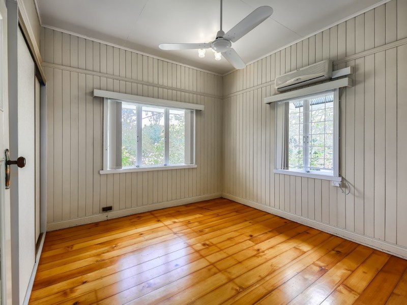 251 Bennetts Road, Norman Park QLD 4170