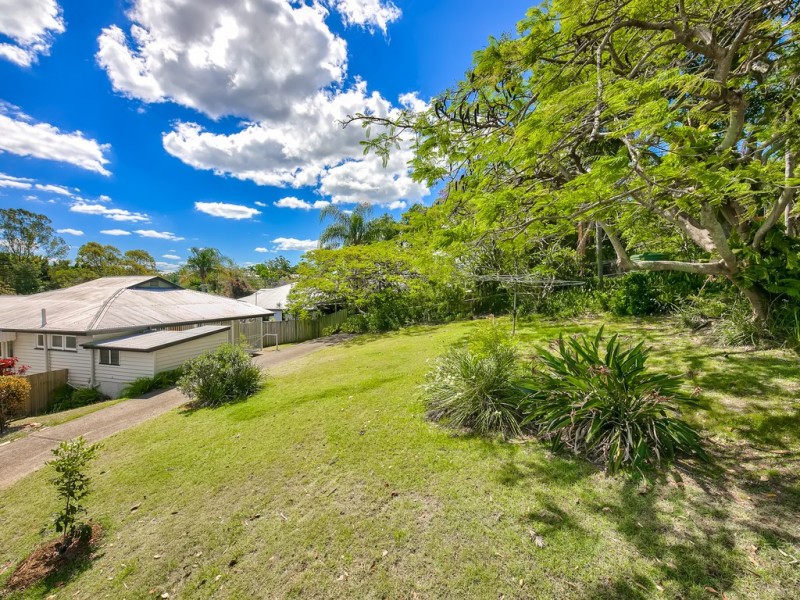 251 Bennetts Road, Norman Park QLD 4170
