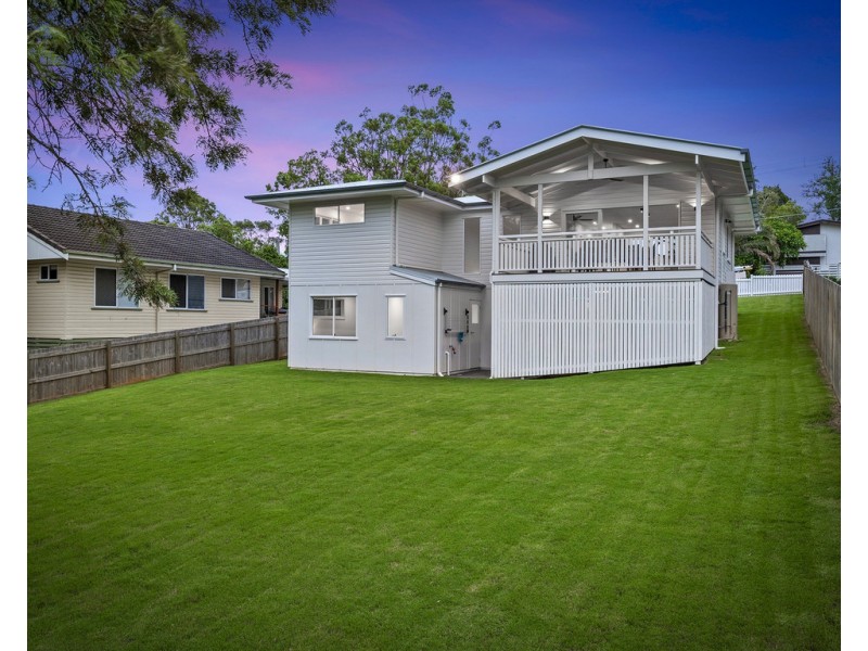 12 Detling Street, Stafford Heights QLD 4053