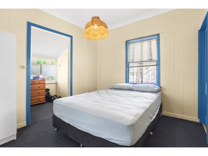 15 Chestnut Street, Wynnum QLD 4178