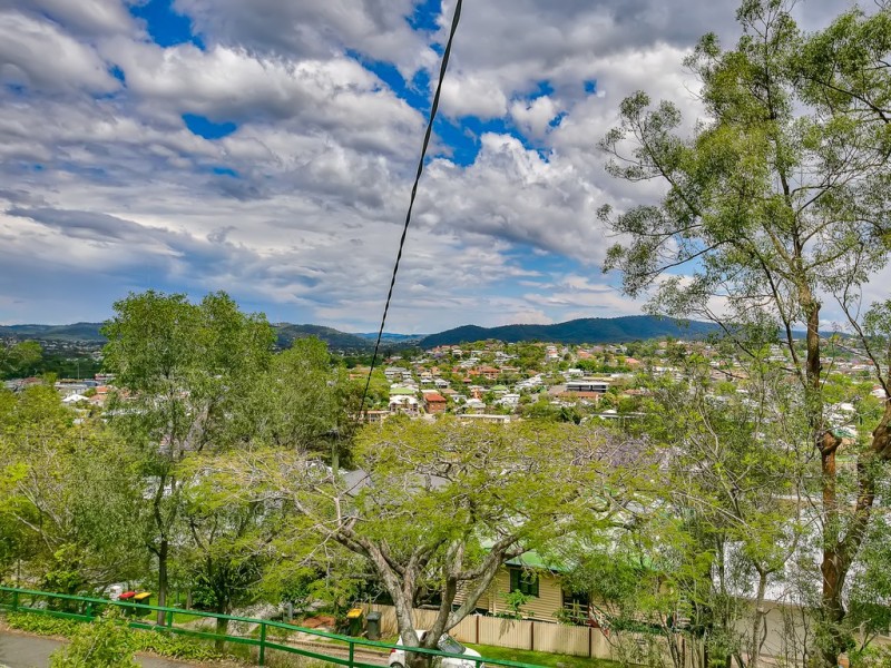 45 Lansdowne Street, Newmarket QLD 4051