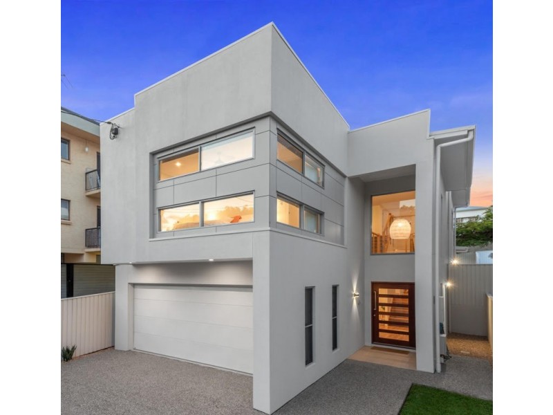 27 Fairleigh Street, Windsor QLD 4030