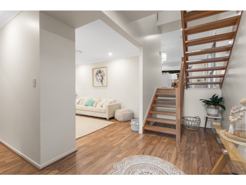 27 Fairleigh Street, Windsor QLD 4030