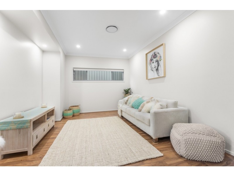 27 Fairleigh Street, Windsor QLD 4030