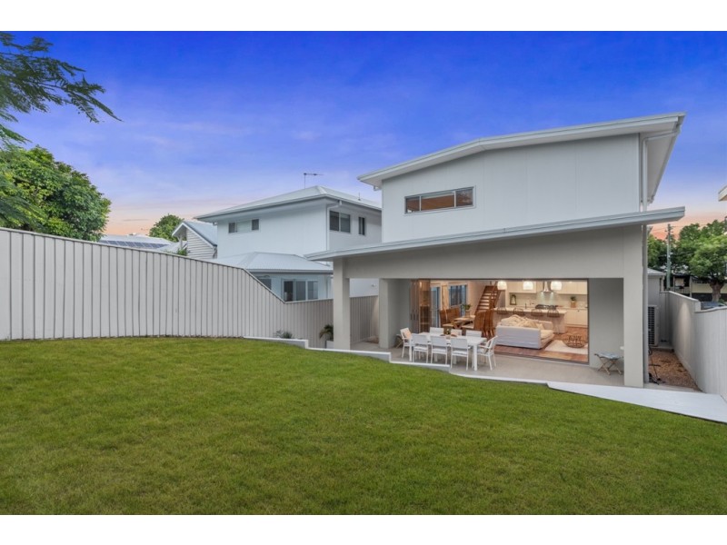 27 Fairleigh Street, Windsor QLD 4030