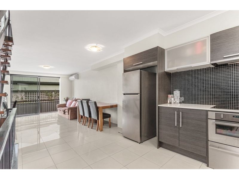 2/32 Garrick Terrace, Herston QLD 4006