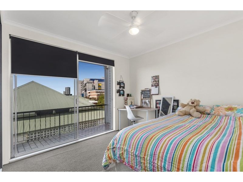 2/32 Garrick Terrace, Herston QLD 4006