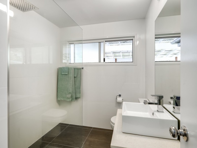 20 Normanton Street, Stafford Heights QLD 4053