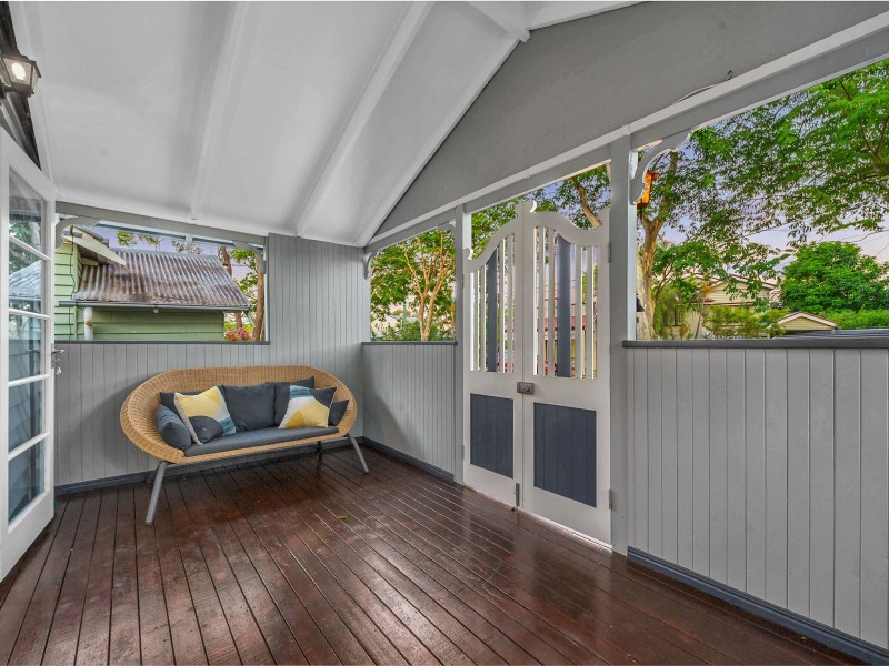 48 Ashgrove Crescent, Ashgrove QLD 4060