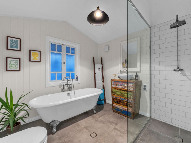 48 Ashgrove Crescent, Ashgrove QLD 4060