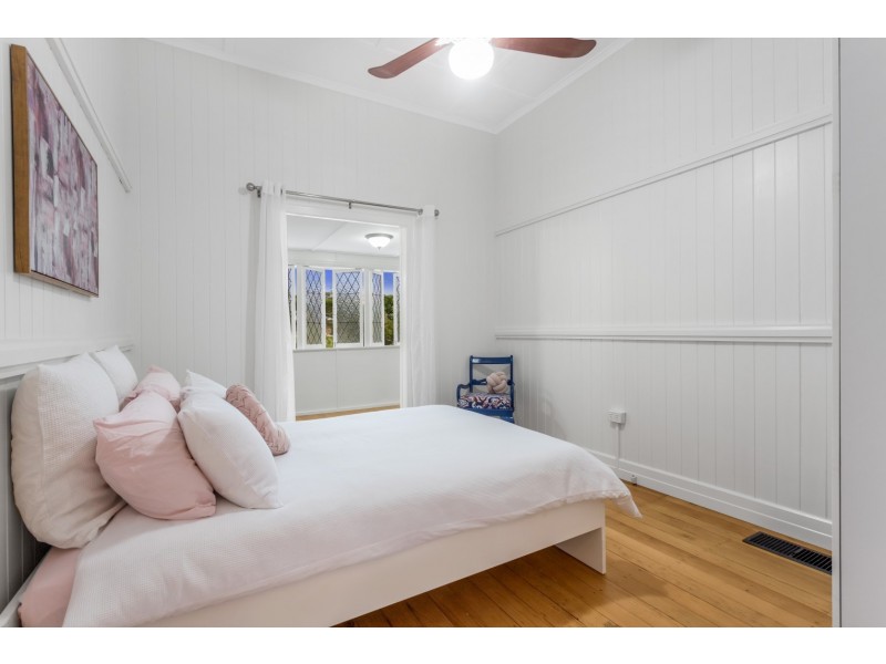 1 Gadara Street, Hendra QLD 4011