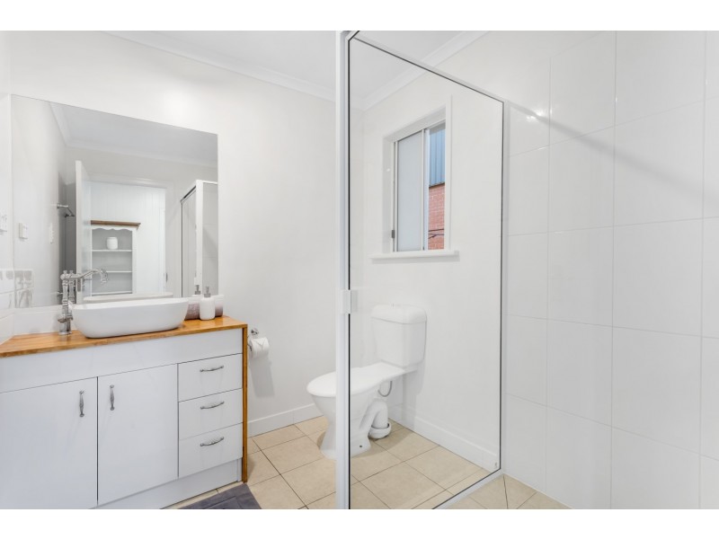 1 Gadara Street, Hendra QLD 4011