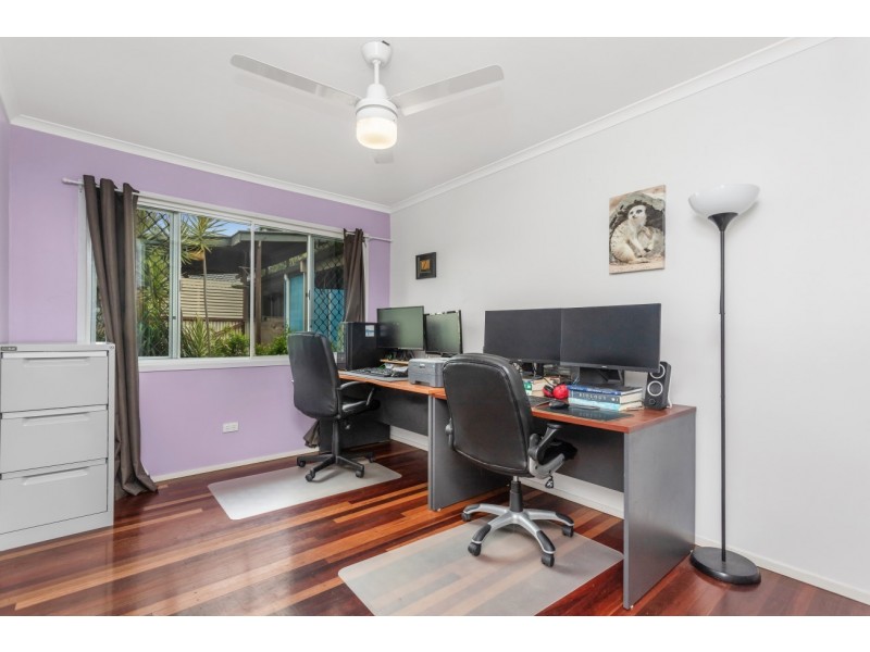 9 Woorama Road, The Gap QLD 4061