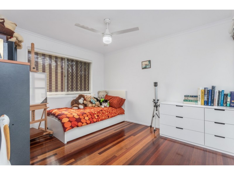 9 Woorama Road, The Gap QLD 4061