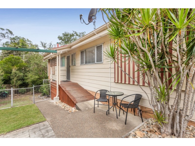 9 Woorama Road, The Gap QLD 4061