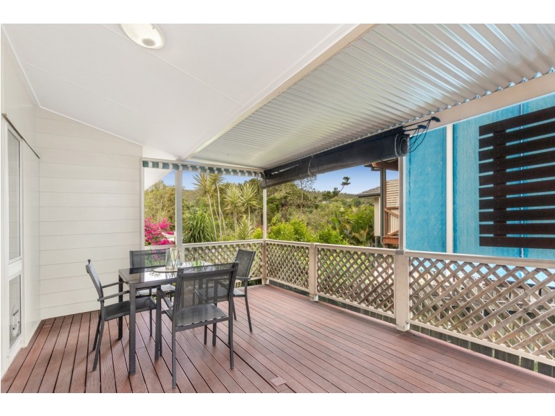 9 Woorama Road, The Gap QLD 4061