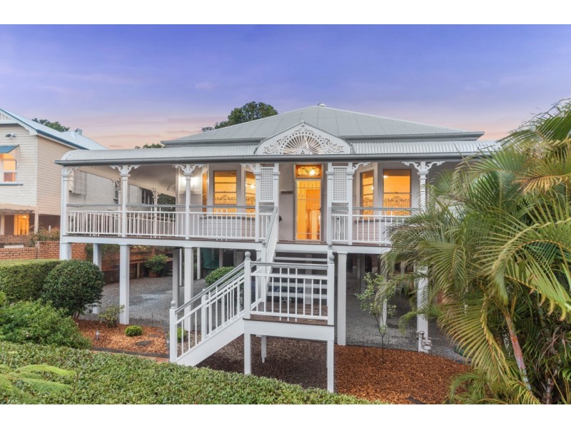 9 Roseby Avenue, Clayfield QLD 4011