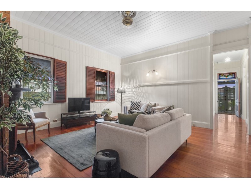 9 Roseby Avenue, Clayfield QLD 4011