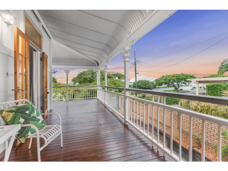 9 Roseby Avenue, Clayfield QLD 4011