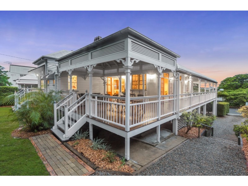 9 Roseby Avenue, Clayfield QLD 4011