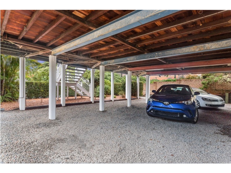 9 Roseby Avenue, Clayfield QLD 4011